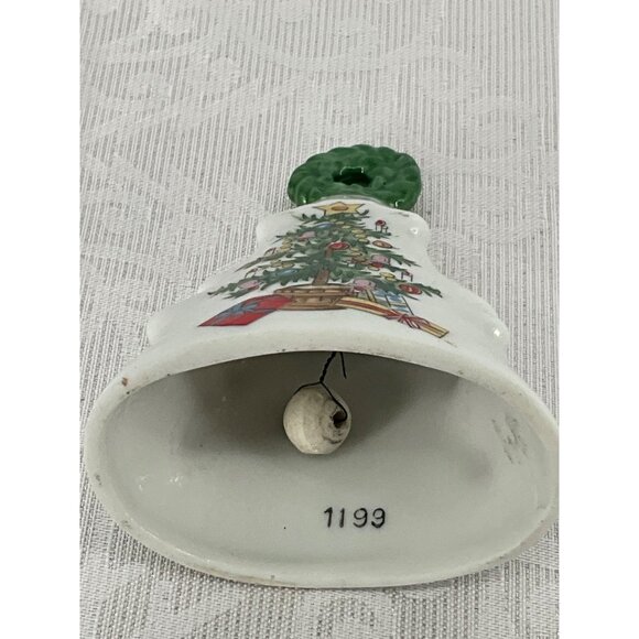 Vintage Lefton Christmas Tree Ceramic Bell 1199 With Wreath Handle & Painted Gif - Picture 4 of 6
